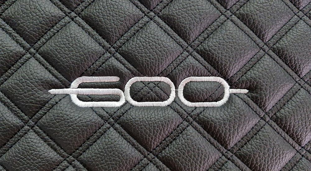 600